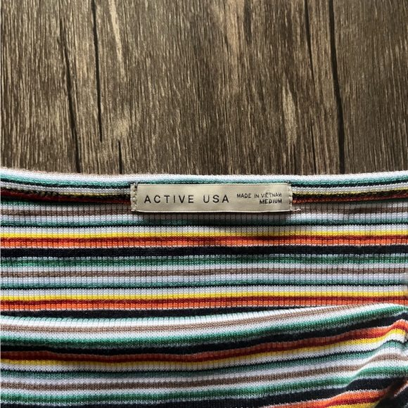 Active USA Rainbow Striped Ruffled V-Neck Cropped Tank Sz M - Picture 3 of 3